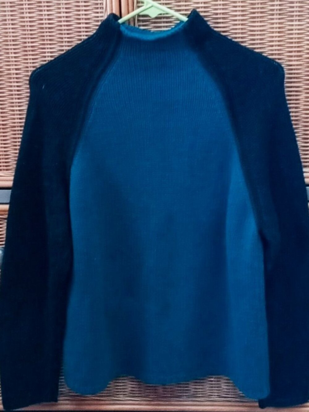 Cozy & Warm Coldwater Creek Teal & Black Mockneck Versatile Style Sweater - Picture 1 of 10